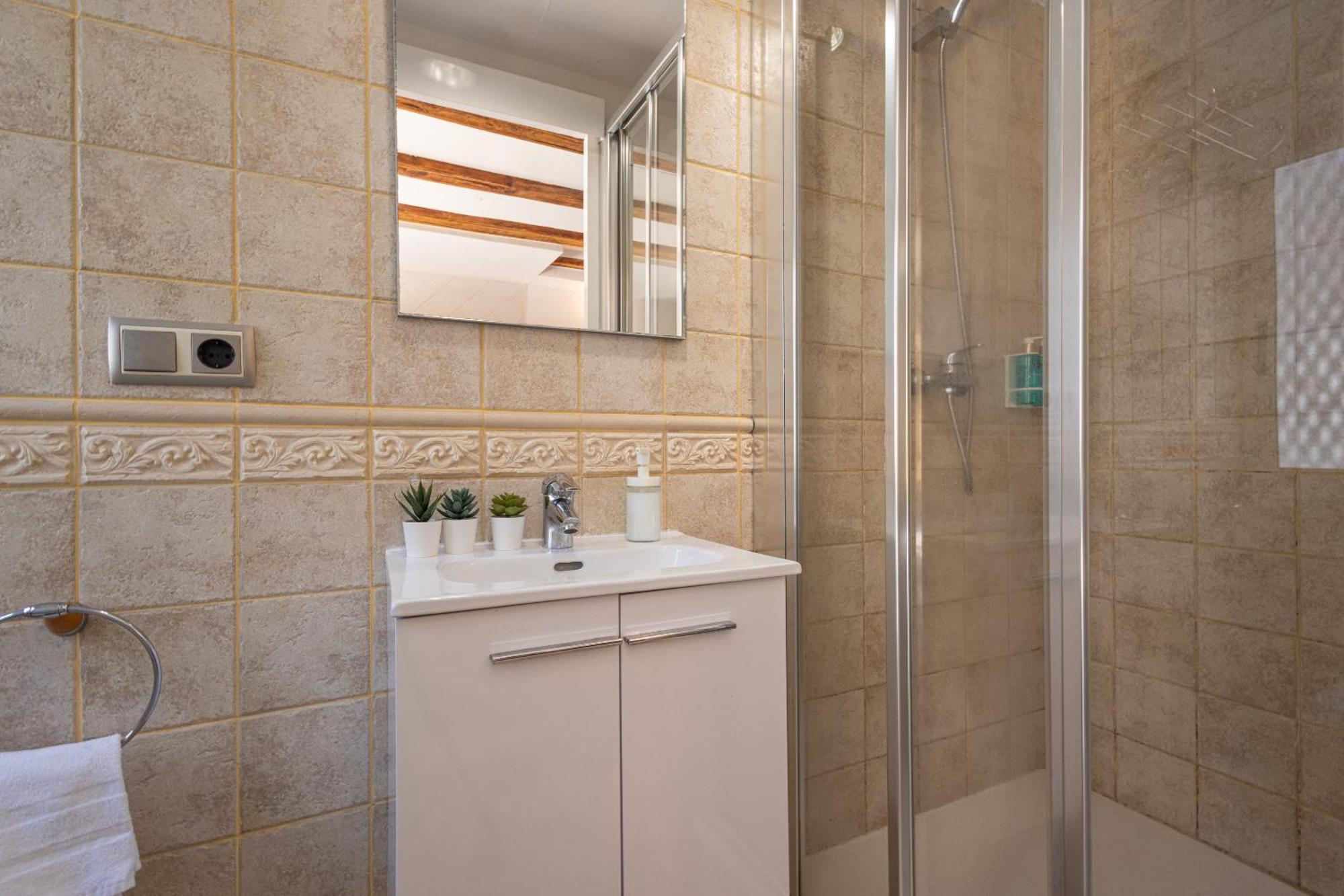 Florit Flats - Charming Ruzafa & Interior Terrace Valencia